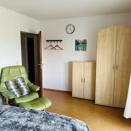 Kristin Mit Bergblick, Grossem Garten Und Grill Daire